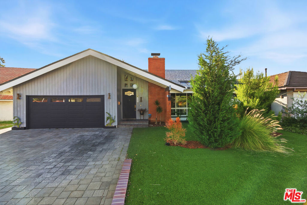941 N Del Sol Lane