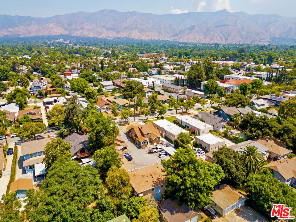 Properties 4 720 Santa Barbara Street