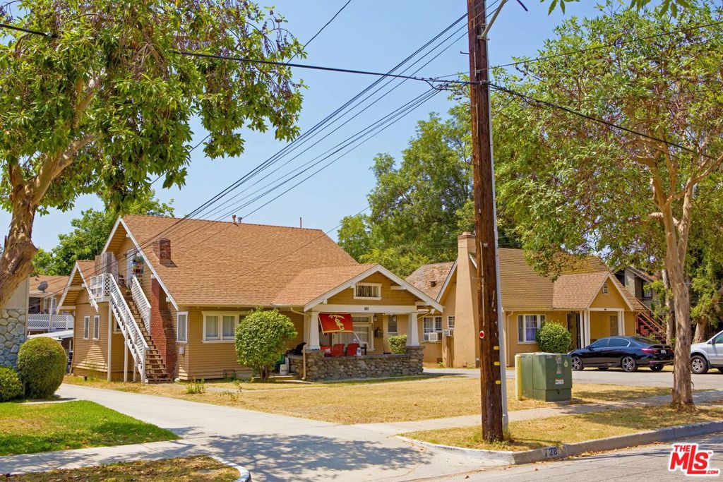 Properties 3 720 Santa Barbara Street