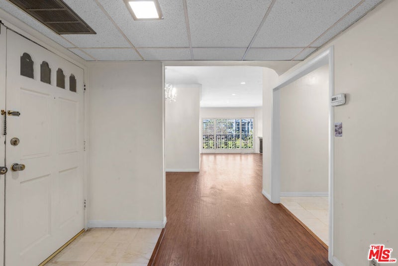 822 S Windsor Boulevard 102