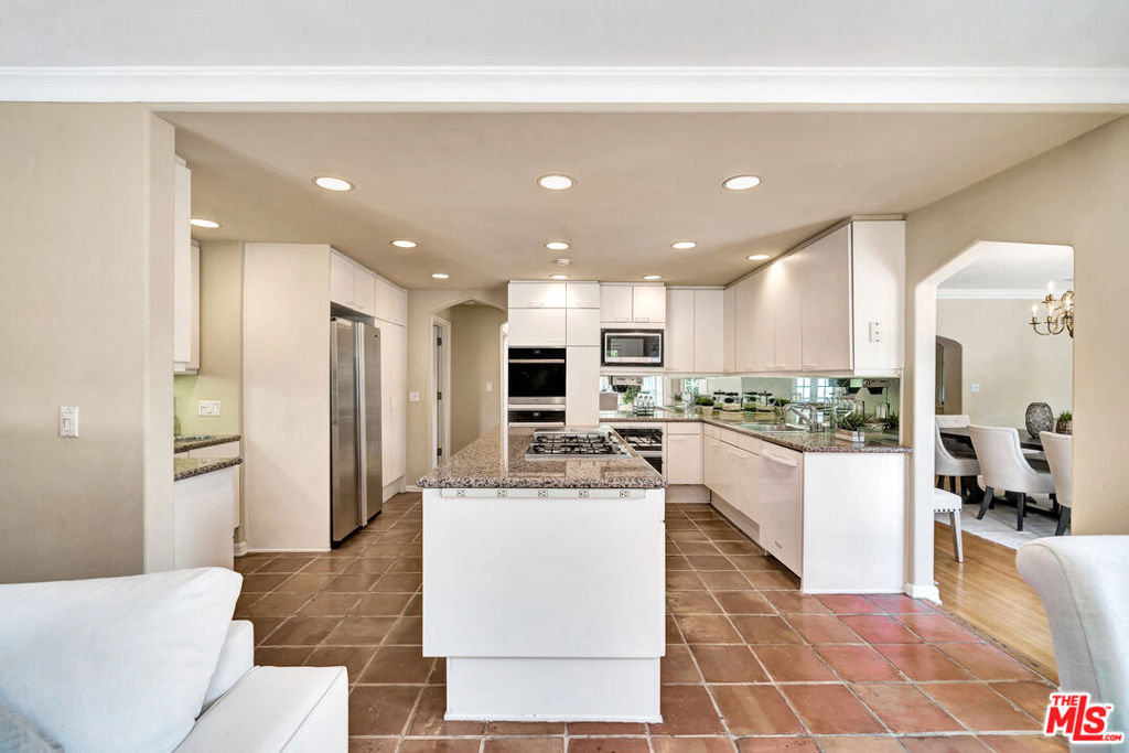 Properties 3 215 S Mccarty Drive