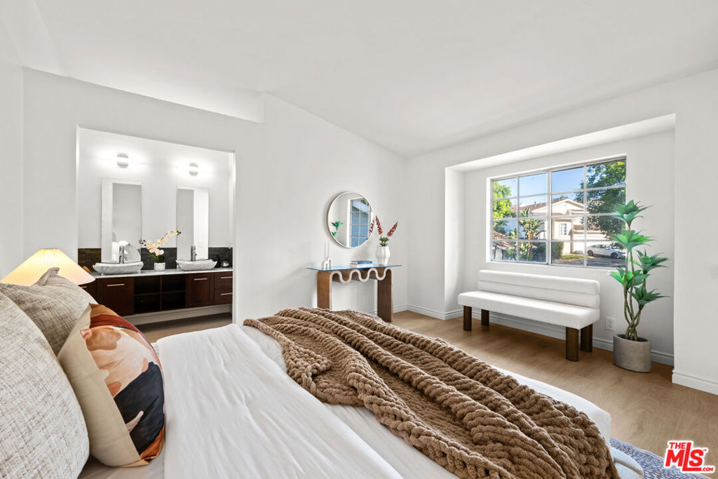 11453 Fox Hollow Lane