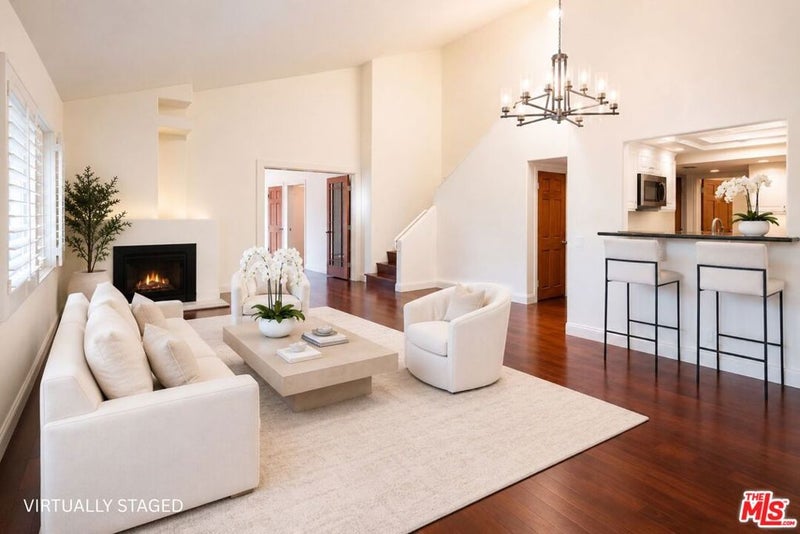 16040 W Sunset Boulevard 308