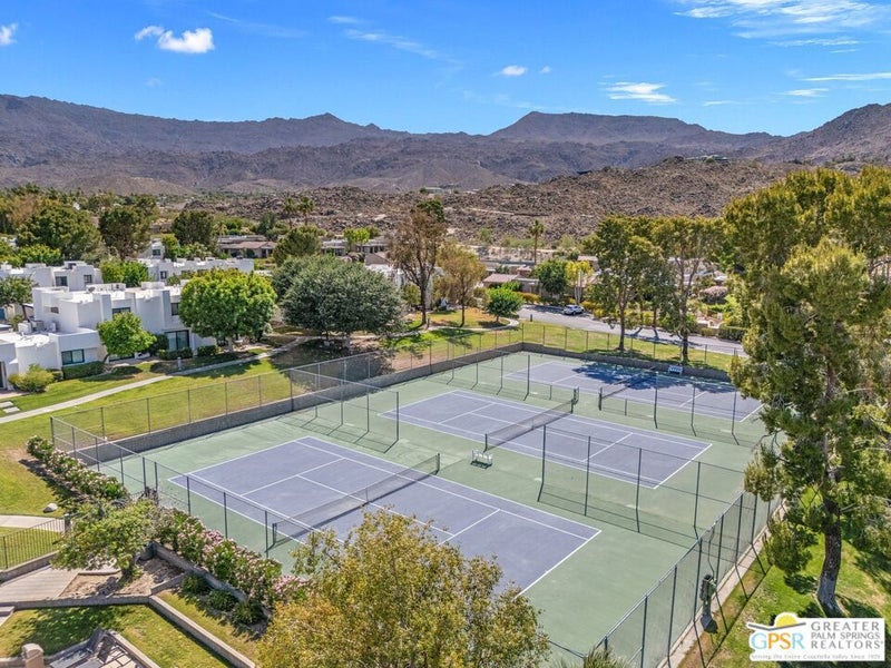 48734 Desert Flower Drive