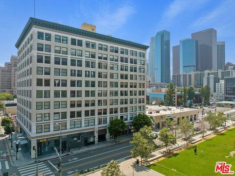 108 W 2nd Street PH1007 Los Angeles CA 90013