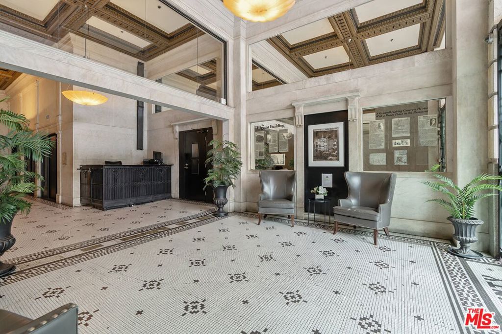 108 W 2nd Street PH1007