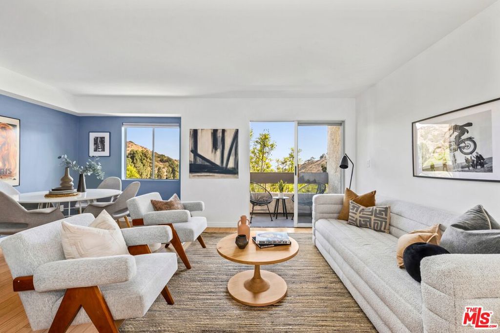 2700 E Cahuenga Boulevard 3204