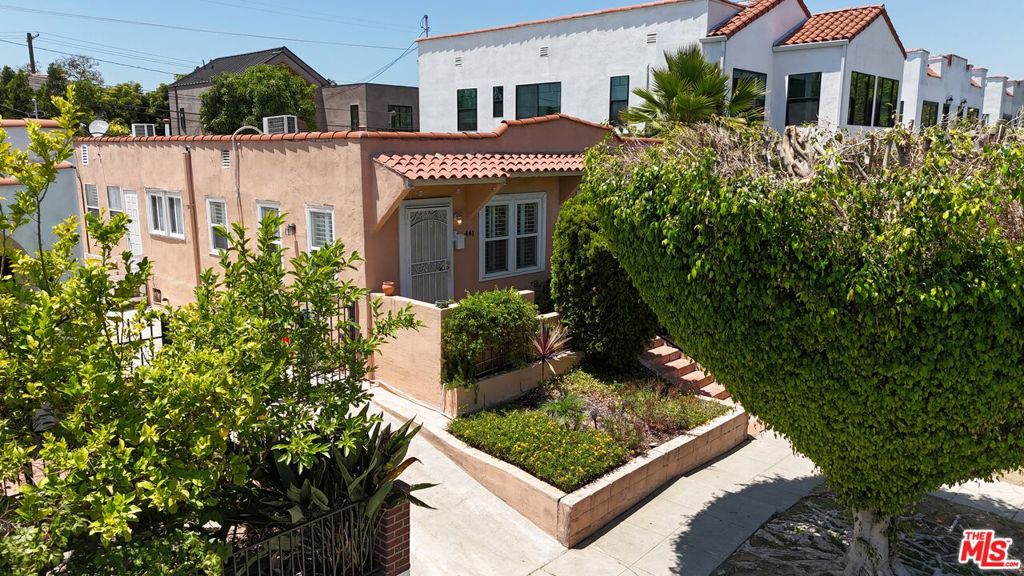441 N Norton Avenue