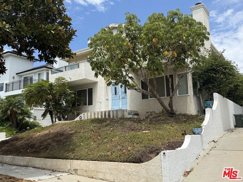 1212 S Irena Avenue
