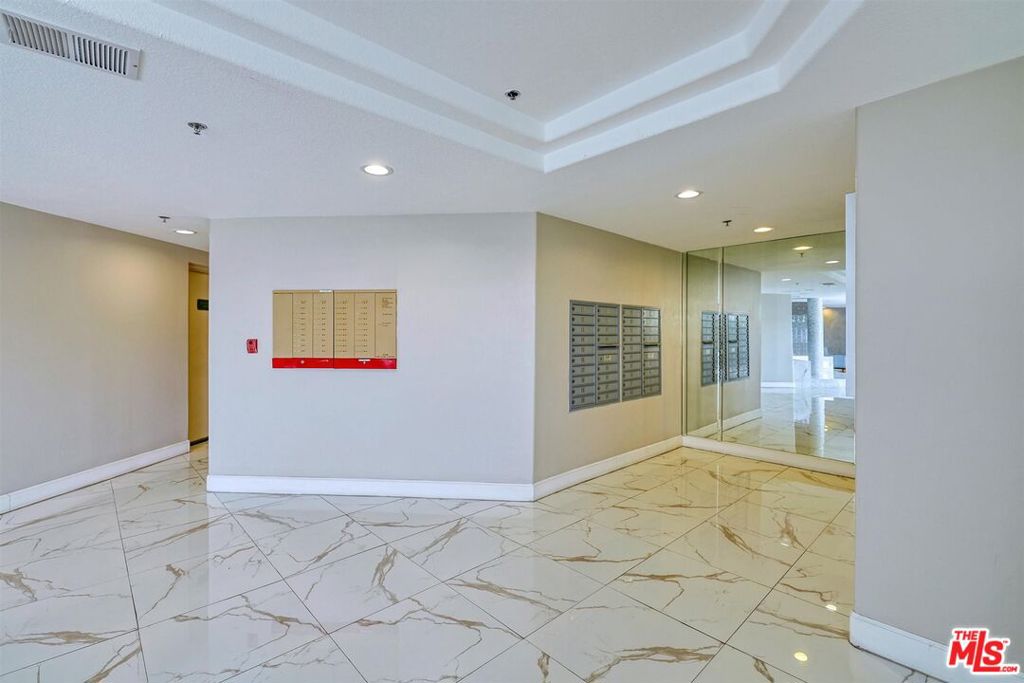 3460 S Centinela Avenue 403