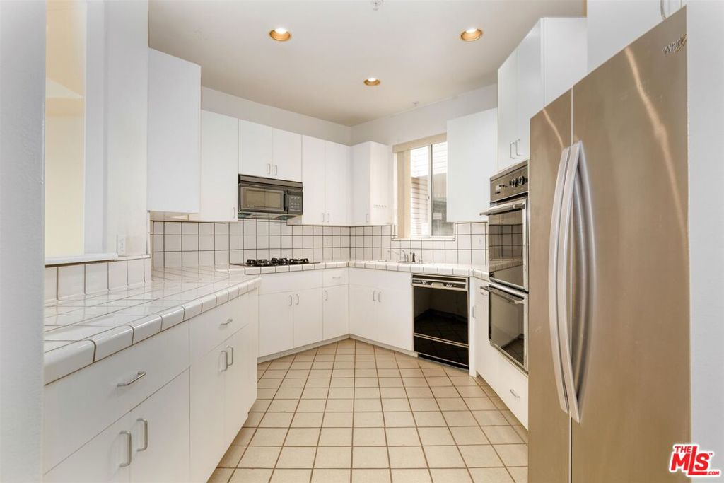 3460 S Centinela Avenue 403