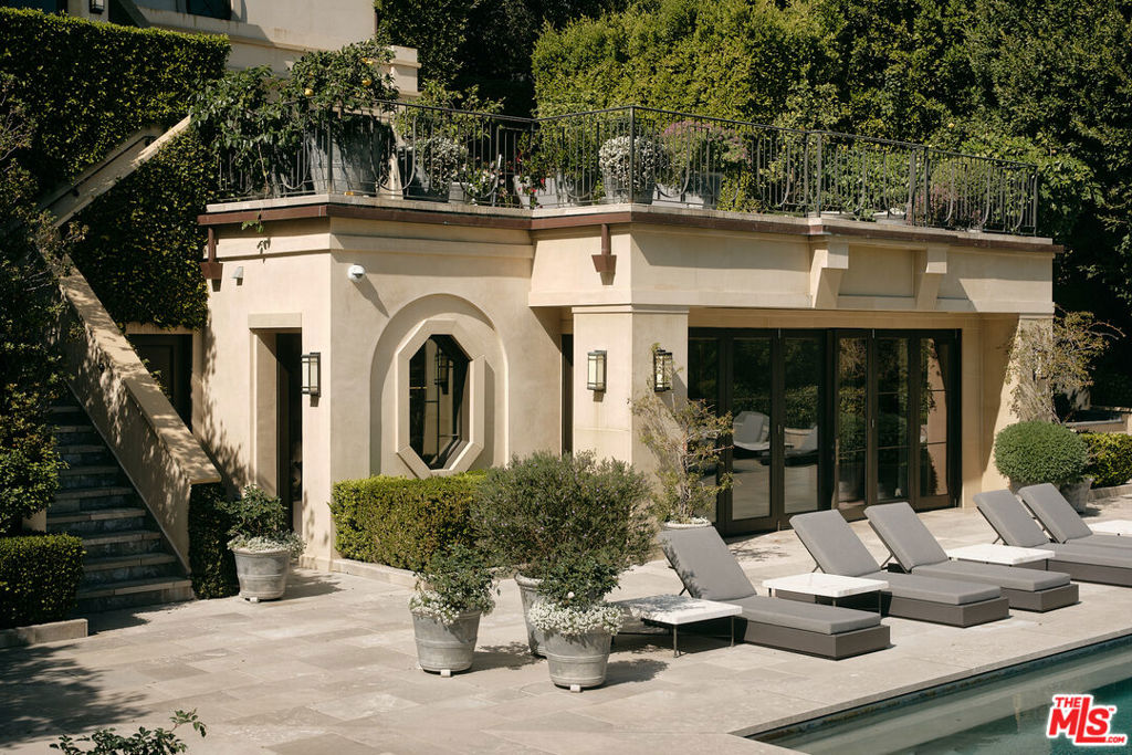 Properties 4 10790 Bellagio Road