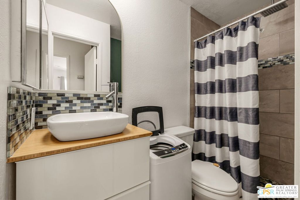 510 N Villa Court 107