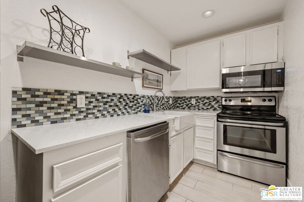 510 N Villa Court 107