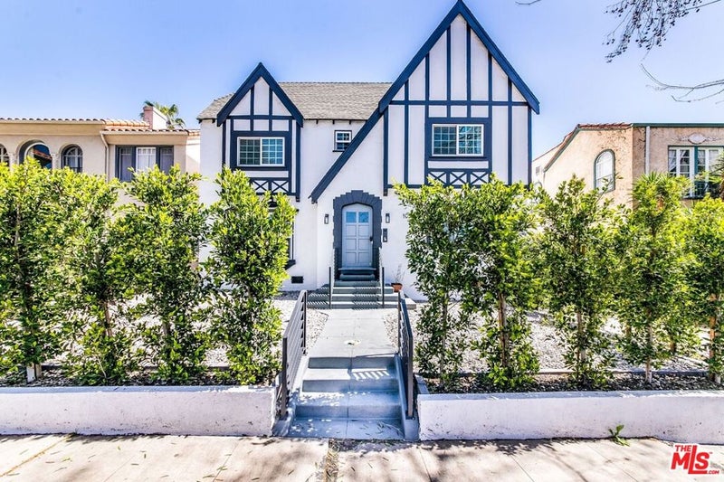 1032 S Orange Drive