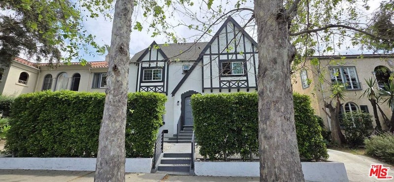 1032 S Orange Drive
