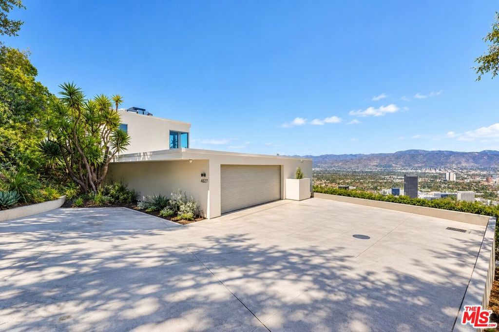 7829 Torreyson Drive