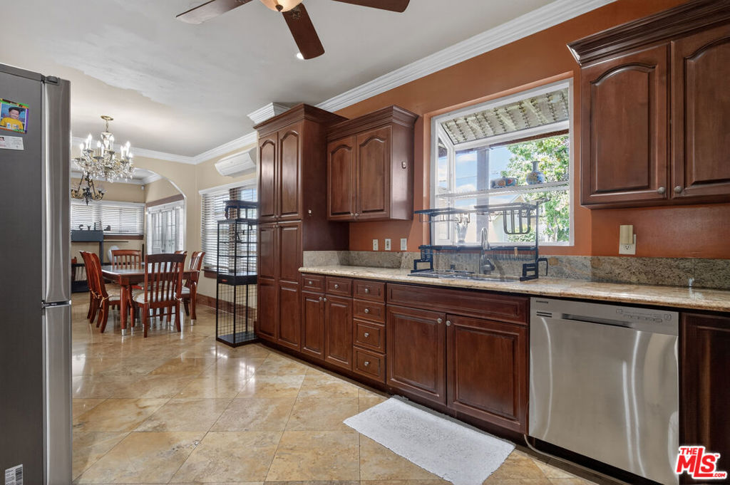 867 S Bronson Avenue