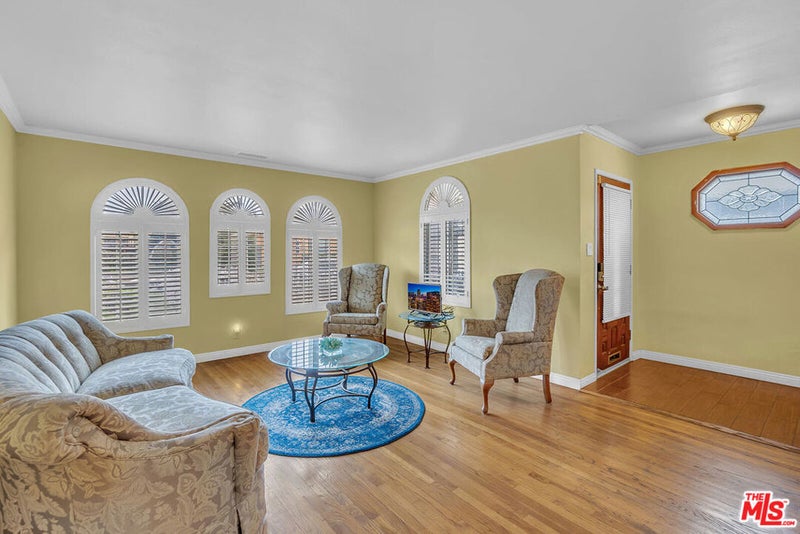 2116 W 107th Street