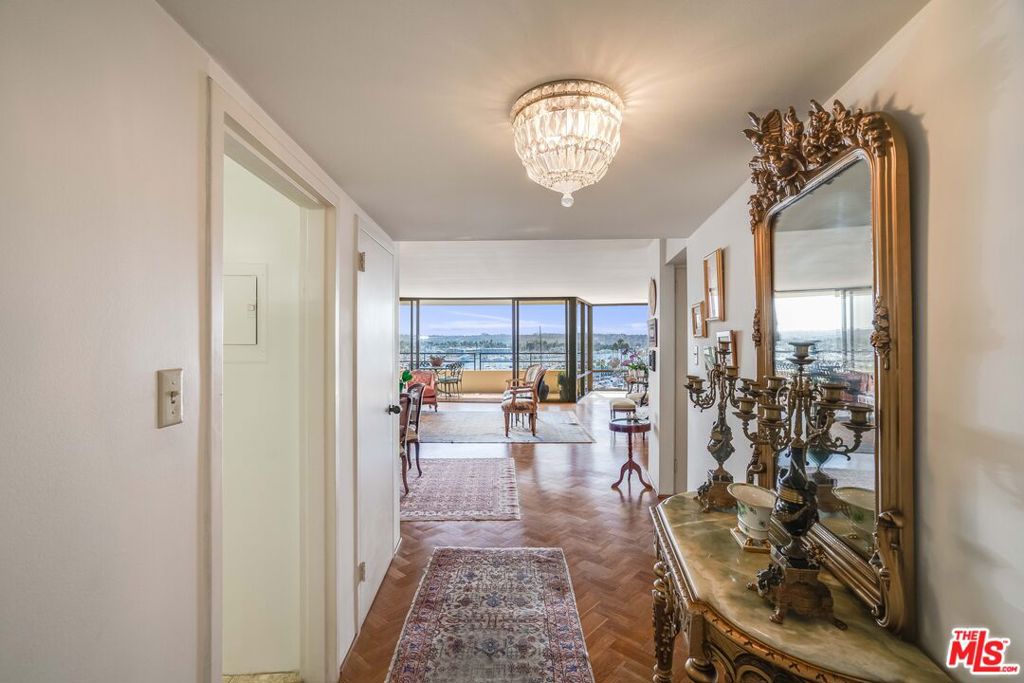 4335 S Marina City Drive 544