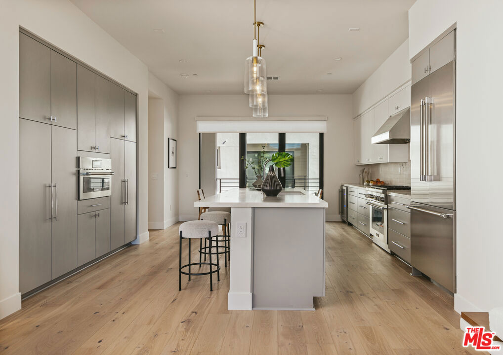 Properties 2 3218 S Barrington Avenue