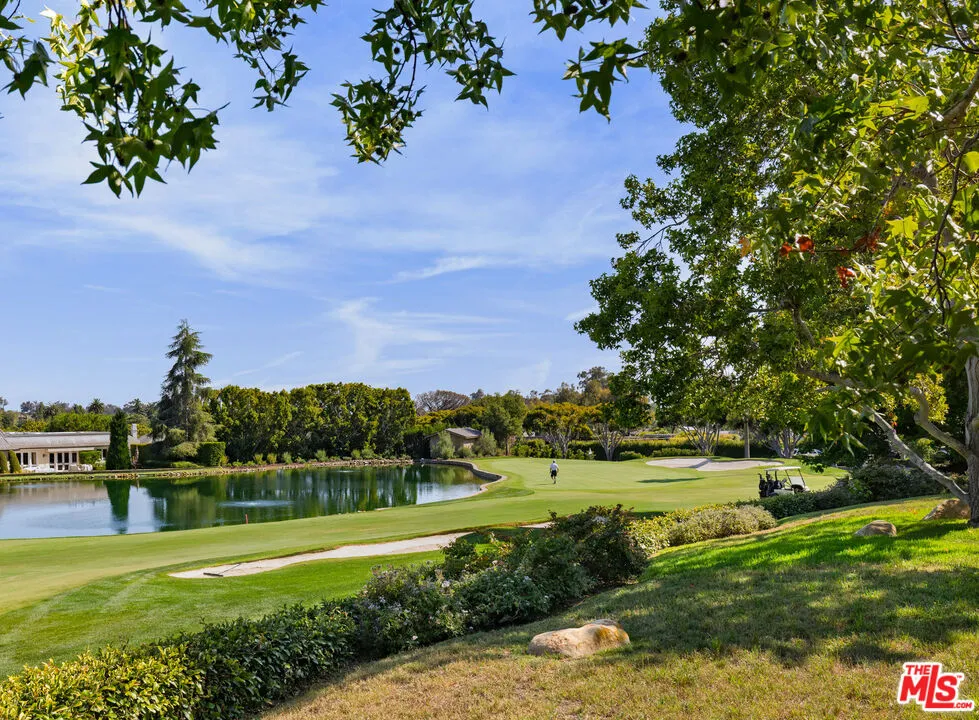 Montecito, California 93108, United States, 2 Bedrooms Bedrooms, ,4 BathroomsBathrooms,Residential,Active,186398