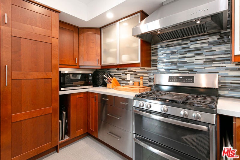 2332 Fox Hills Drive 305