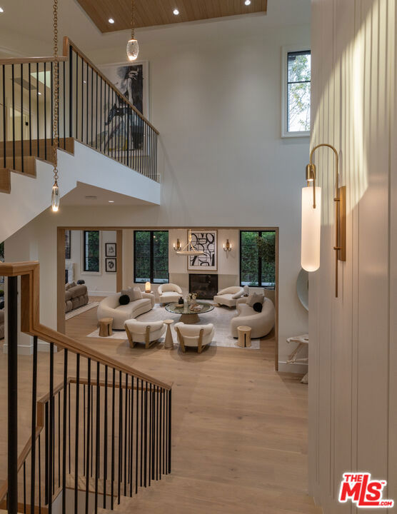 Properties 2 415 N Cliffwood Avenue