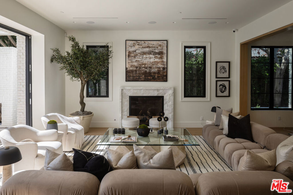 Properties 4 415 N Cliffwood Avenue