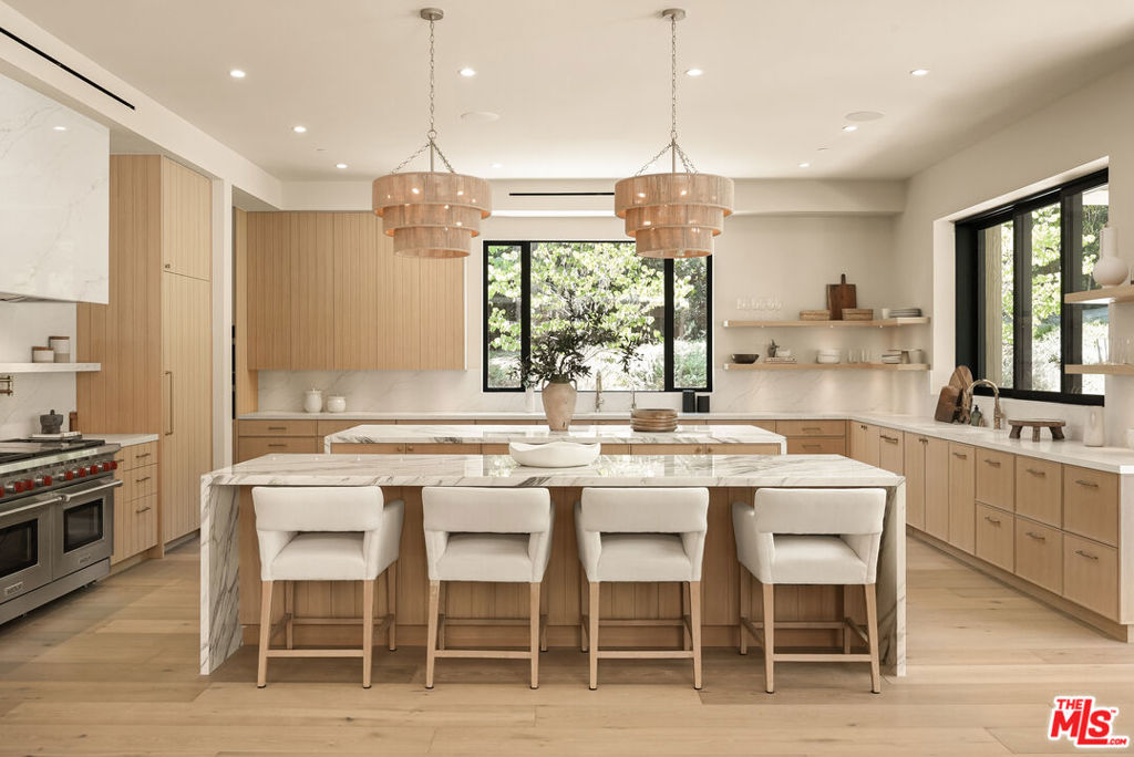 Properties 2 5287 Round Meadow Road