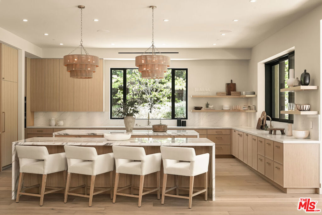 Properties 3 5287 Round Meadow Road