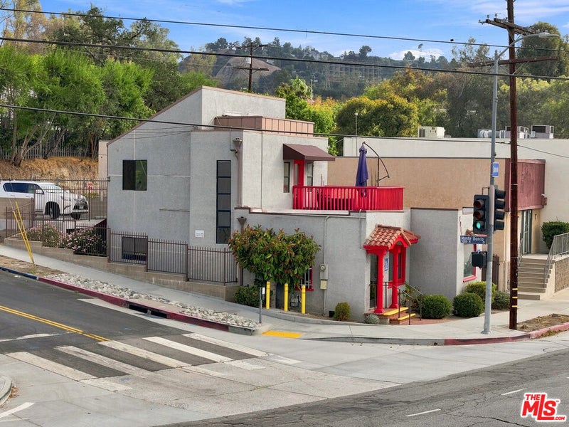 1063 Colorado Boulevard