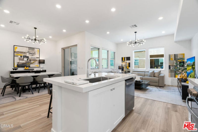 1618 Hollyleaf Terrace