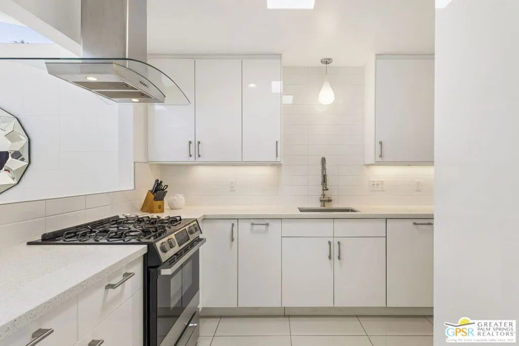 Palm Springs, California 92264, United States, 2 Bedrooms Bedrooms, ,2 BathroomsBathrooms,Residential,Pending,218338