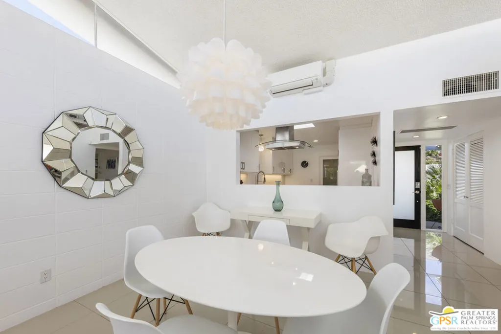 Palm Springs, California 92264, United States, 2 Bedrooms Bedrooms, ,2 BathroomsBathrooms,Residential,Pending,218338