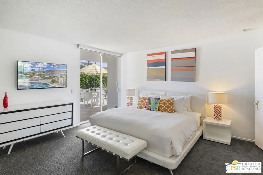 Palm Springs, California 92264, United States, 2 Bedrooms Bedrooms, ,2 BathroomsBathrooms,Residential,Pending,218338