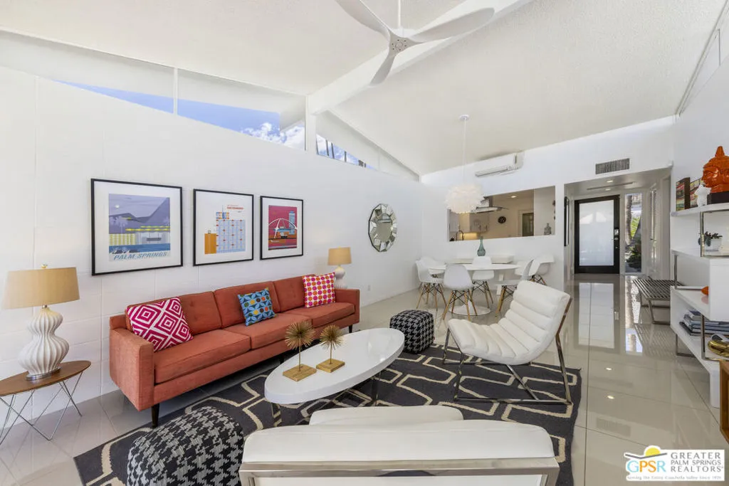 Palm Springs, California 92264, United States, 2 Bedrooms Bedrooms, ,2 BathroomsBathrooms,Residential,Pending,218338