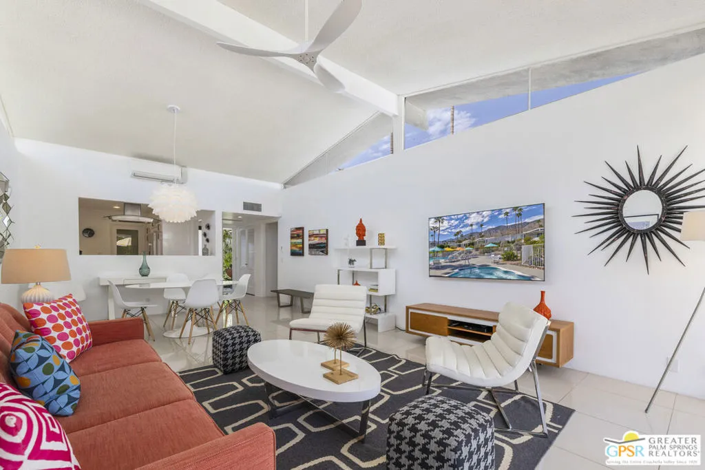 Palm Springs, California 92264, United States, 2 Bedrooms Bedrooms, ,2 BathroomsBathrooms,Residential,Pending,218338