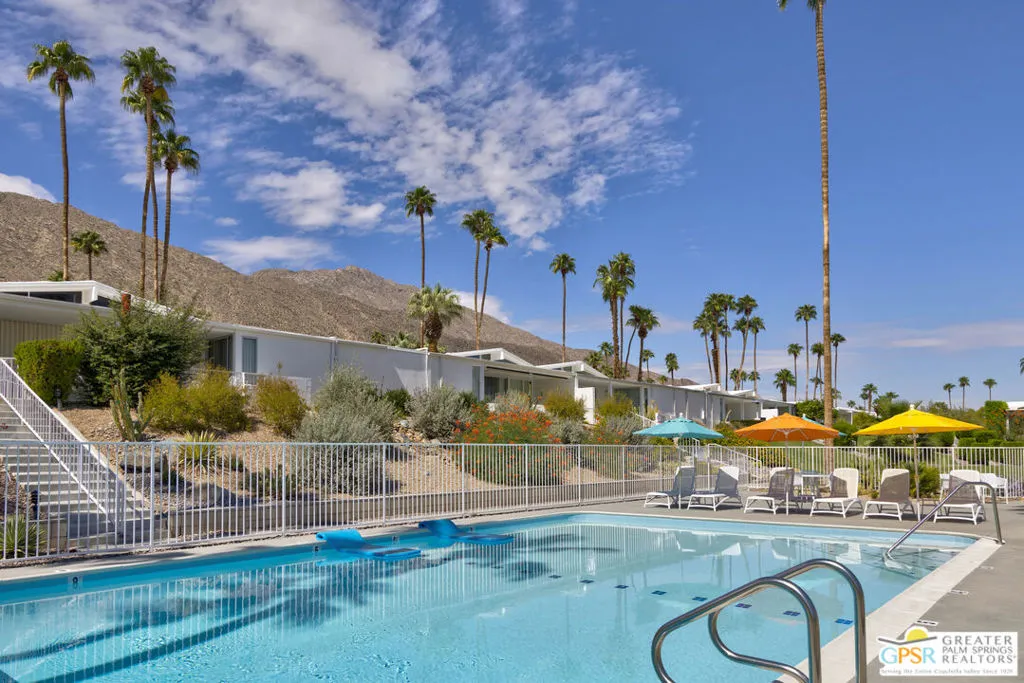 Palm Springs, California 92264, United States, 2 Bedrooms Bedrooms, ,2 BathroomsBathrooms,Residential,Pending,218338