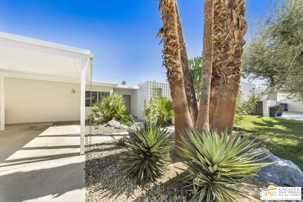 Palm Springs, California 92264, United States, 2 Bedrooms Bedrooms, ,2 BathroomsBathrooms,Residential,Pending,218338