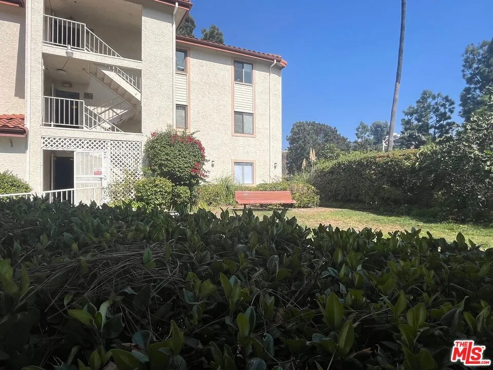 Pacific Palisades, California 90272, United States, 1 Bedroom Bedrooms, ,1 BathroomBathrooms,Residential,Active,214546