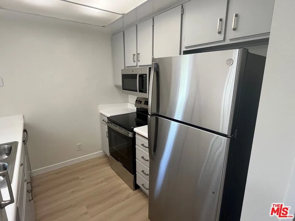 Pacific Palisades, California 90272, United States, 1 Bedroom Bedrooms, ,1 BathroomBathrooms,Residential,Active,214546