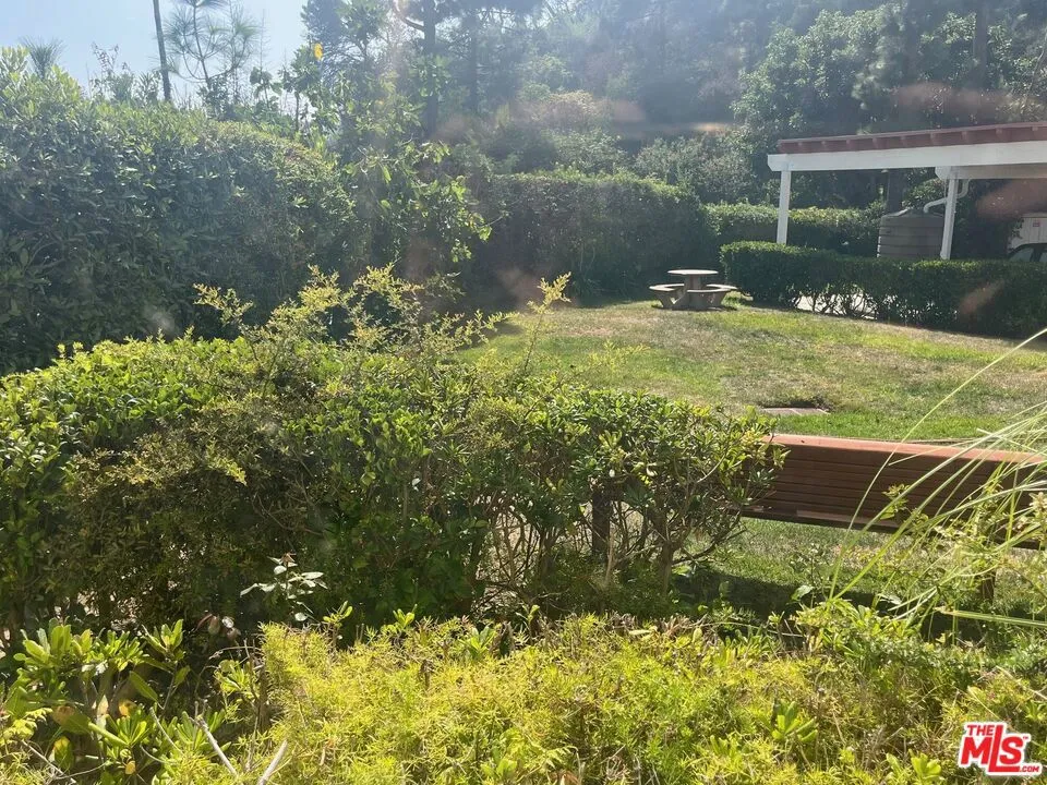 Pacific Palisades, California 90272, United States, 1 Bedroom Bedrooms, ,1 BathroomBathrooms,Residential,Active,214546