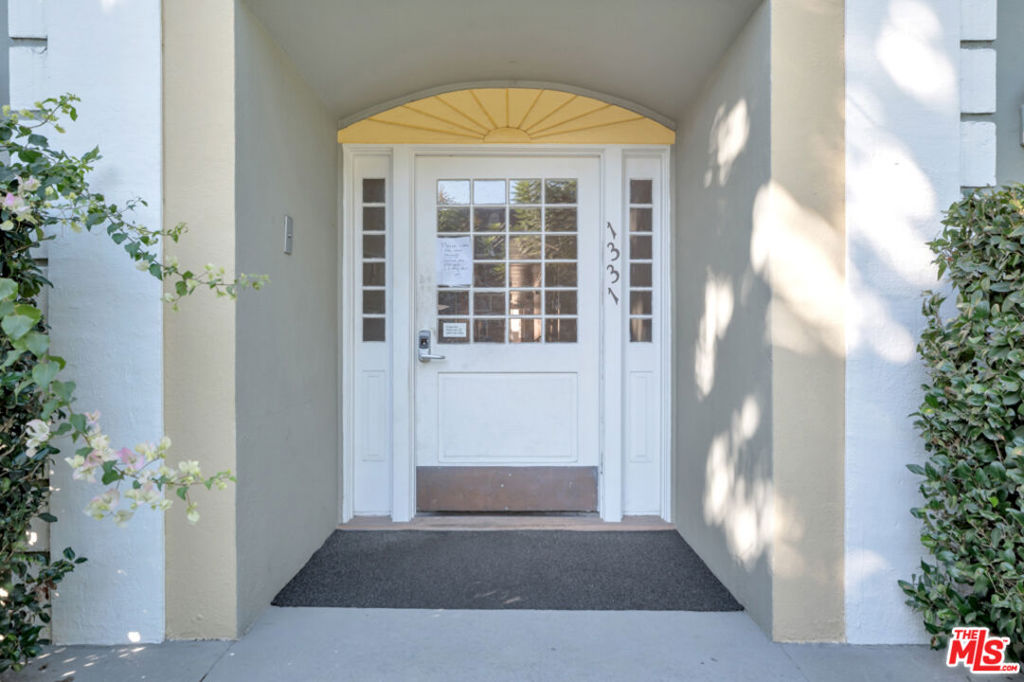 1331 N Alta Vista Boulevard