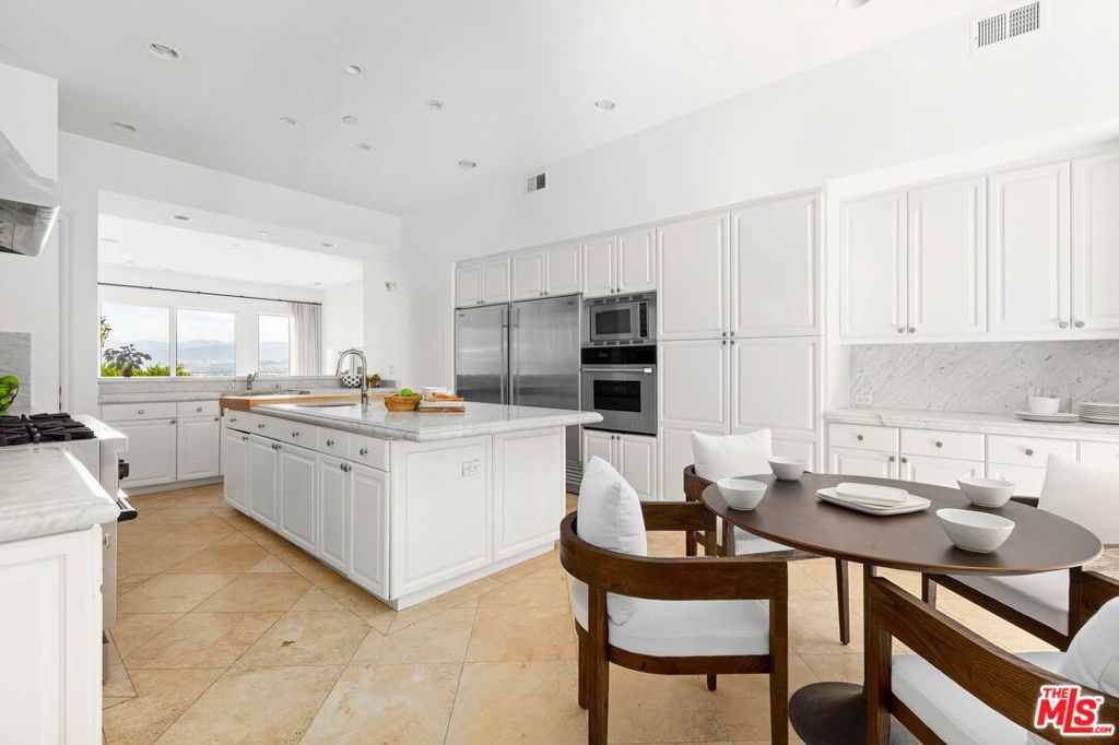 14435 Mulholland Drive