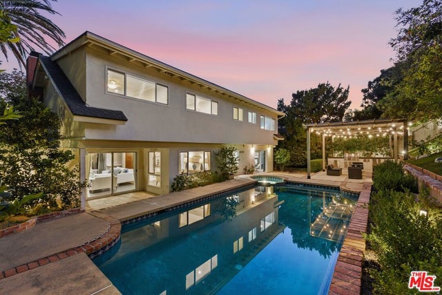 19041 Muirkirk Drive, Los Angeles