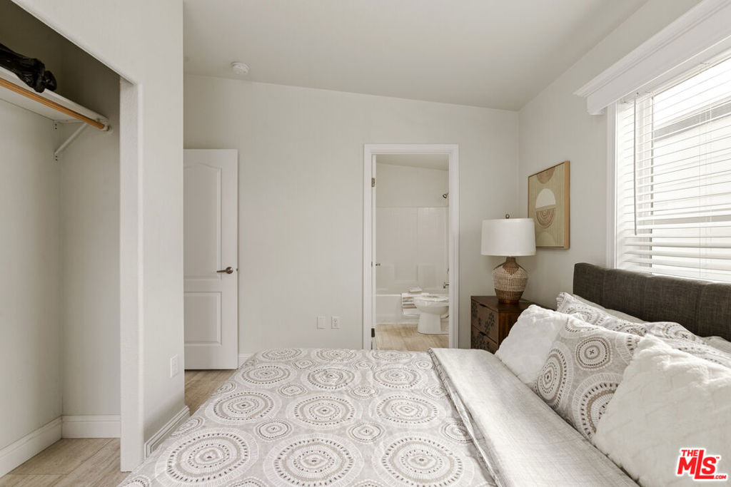 8250 Lankershim Boulevard 192