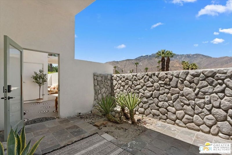 2260 N Aurora Drive
