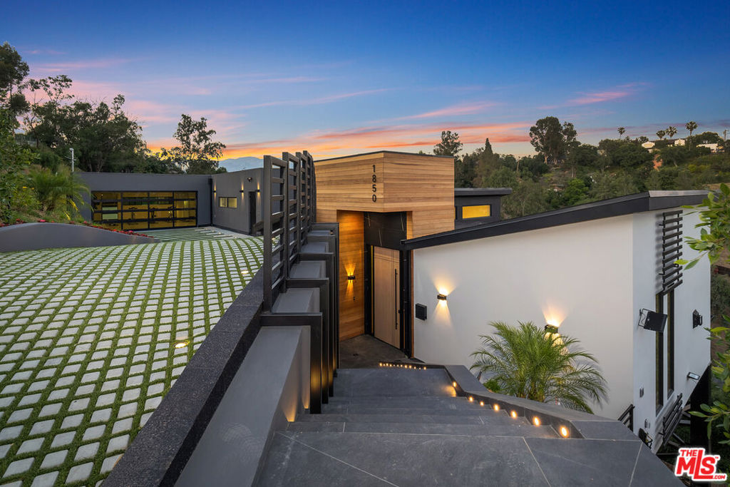 Properties 1 1850 Upperton Avenue