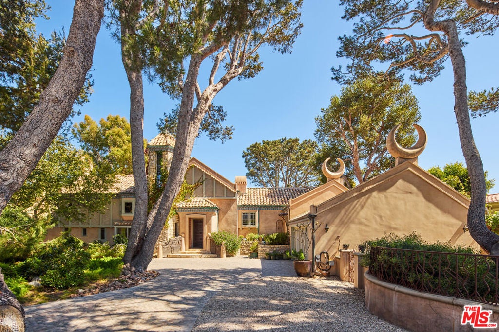 28980 Cliffside Drive